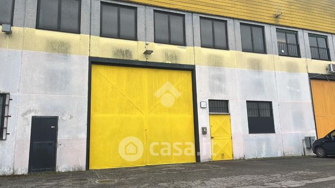 Capannone in commerciale in Via Ferdinando Magellano