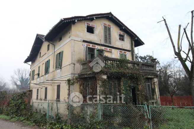 Villa in residenziale in Via XXV Aprile 82