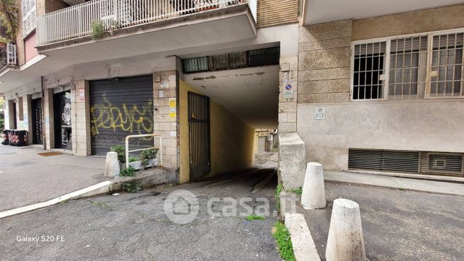 Garage/posto auto in residenziale in Via Giorgio Scalia 48