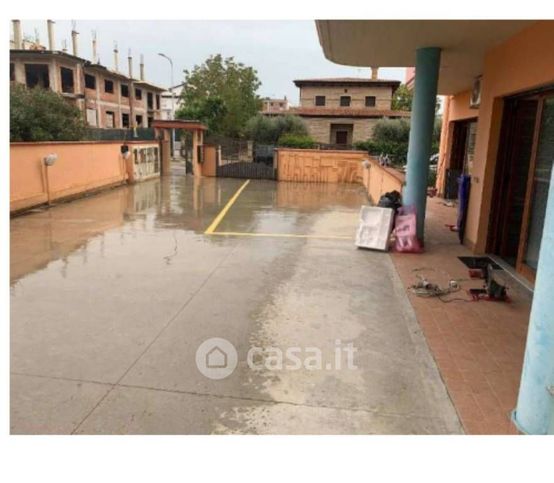 Garage/posto auto in residenziale in Via Parri