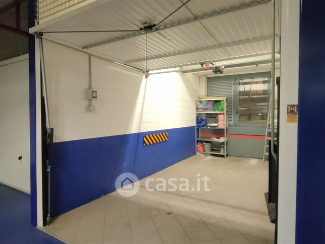 Box/posto auto in residenziale in Via Oddino Morgari 24