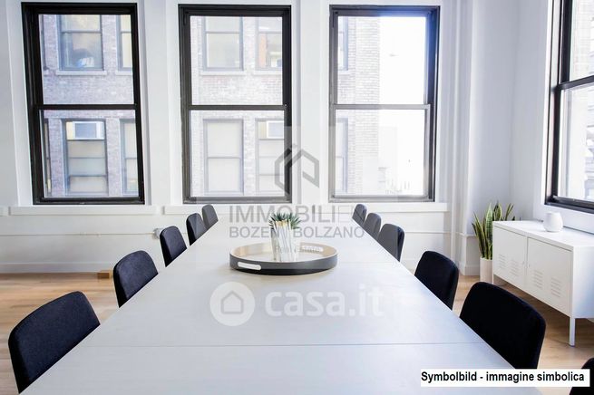 Ufficio in commerciale in Piazza della Parocchia 31