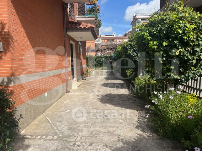 Appartamento in residenziale in Via Rosasco 42