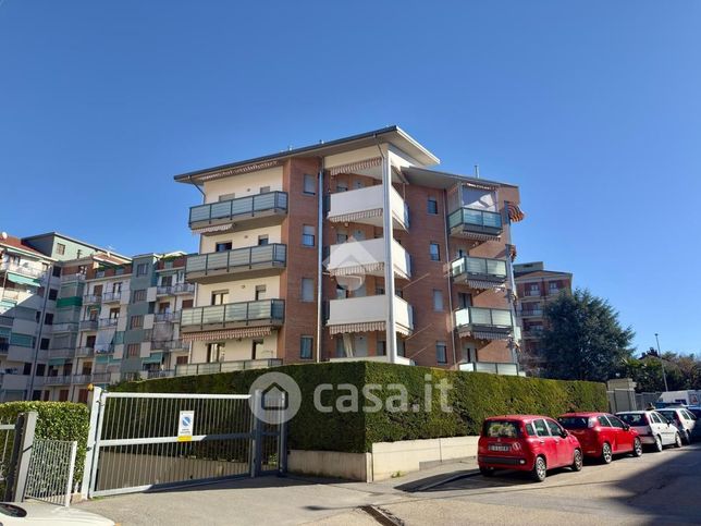 Appartamento in residenziale in Via Luigi Gatti 13