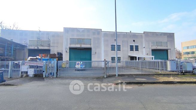 Capannone in commerciale in Via Mappano