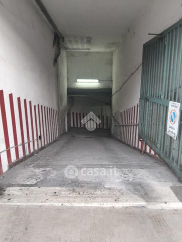 Box/posto auto in residenziale in Via Carlo del Balzo 23