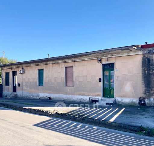 Casa indipendente in residenziale in Via Passanti Scafati 151