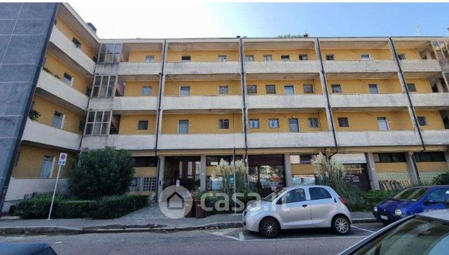 Appartamento in residenziale in Piazza R. Achilli 7