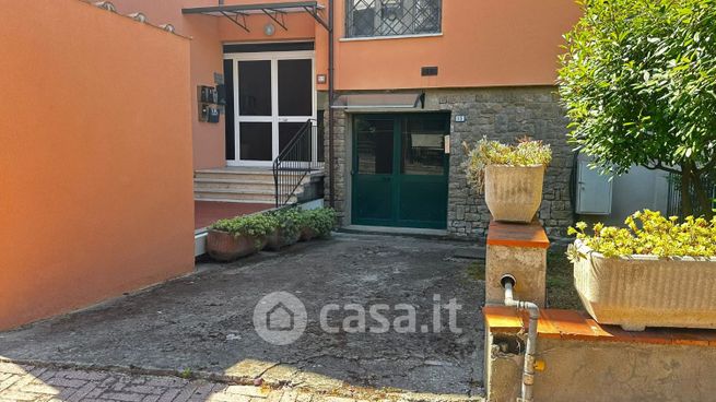 Ufficio in commerciale in Via Rossini