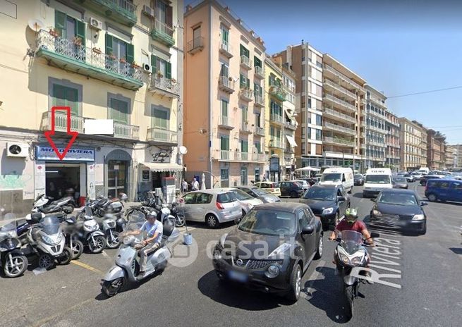 Negozio/locale commerciale in commerciale in Riviera di Chiaia