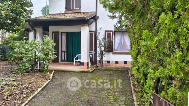 Villetta a schiera in residenziale in Via Cosmè Tura 35