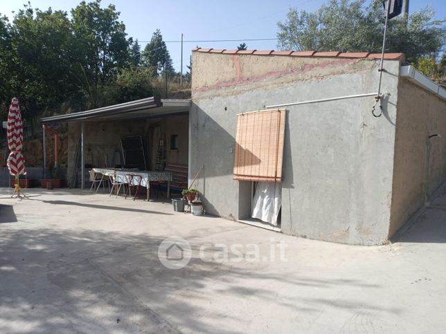 Casa indipendente in residenziale in Piazza Armerina