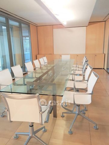 Ufficio in commerciale in 