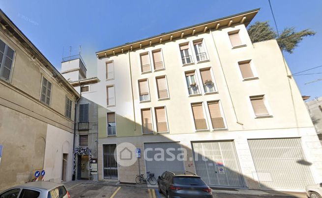 Appartamento in residenziale in Piazza Alessandro Gallina 2