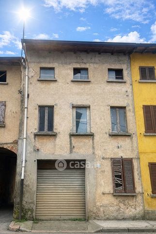 Rustico/casale in residenziale in Via Armando Diaz