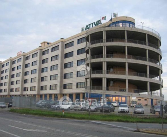 Ufficio in commerciale in Strada della Cebrosa 86