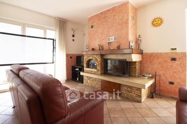Attico/mansarda in residenziale in Via Arezzo 4