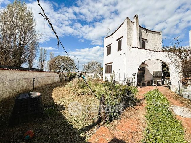 Villa in residenziale in Via Reggio Calabria 12