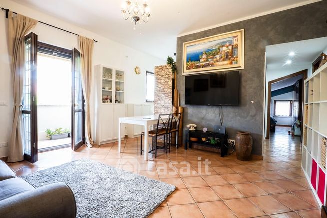 Appartamento in residenziale in Via Monte Vettore 11