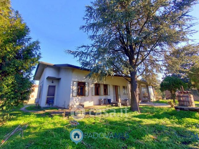 Casa indipendente in residenziale in Via Fossalta