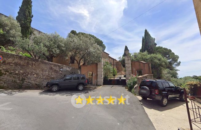 Appartamento in residenziale in Via di Villa Braschi