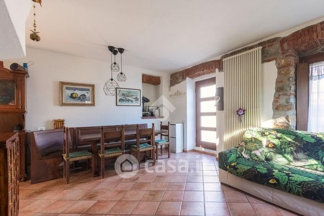 Casa bi/trifamiliare in residenziale in Via Corte di Barriano 16