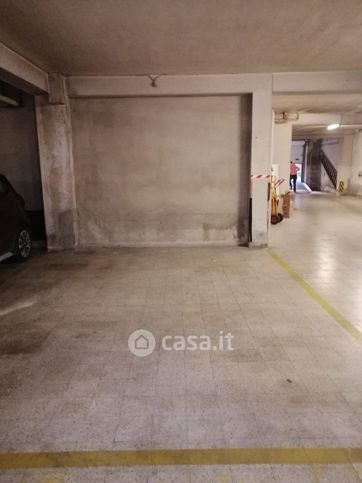 Box/posto auto in residenziale in Strada Maggiore 15