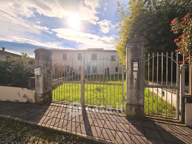 Casa indipendente in residenziale in Via dello Spartitoio 103