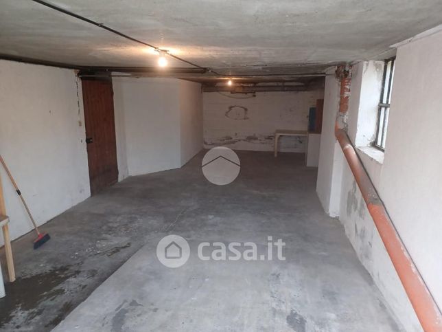 Capannone in commerciale in Via Torino 45