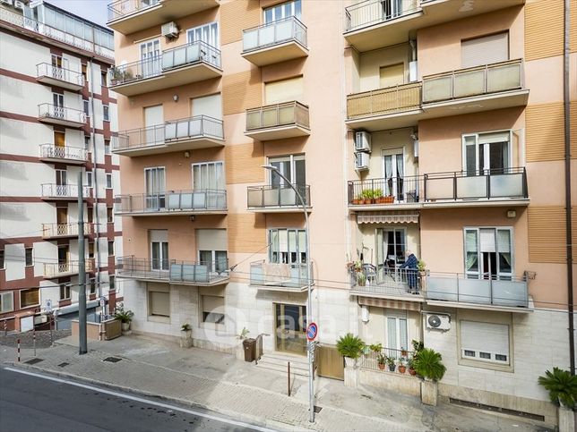 Appartamento in residenziale in Via Federico Salomone