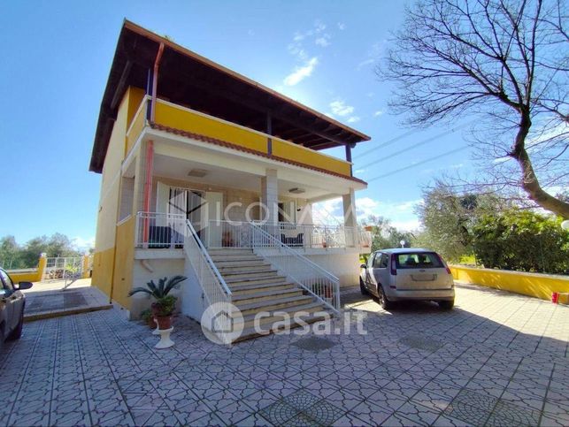 Villa in residenziale in 