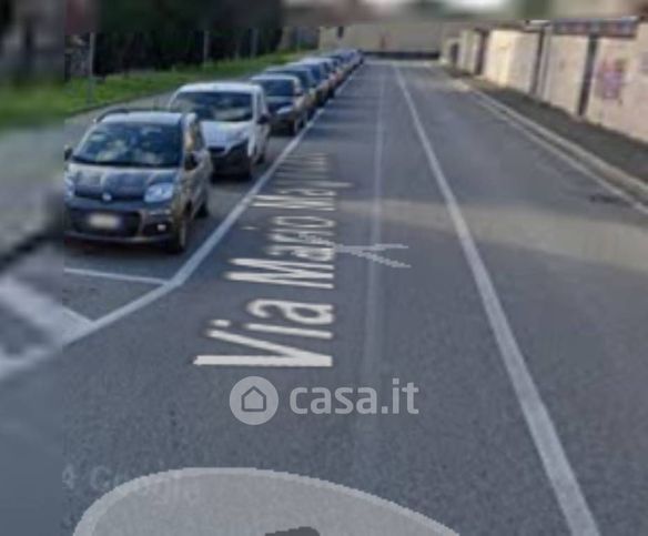 Box/posto auto in residenziale in Via Mario Magnozzi 7