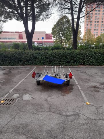 Box/posto auto in residenziale in Via della Casella 65