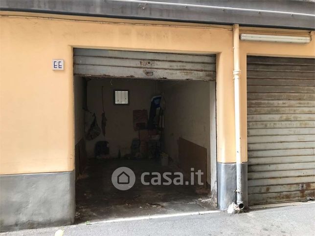 Garage/posto auto in residenziale in Via Canfora 135