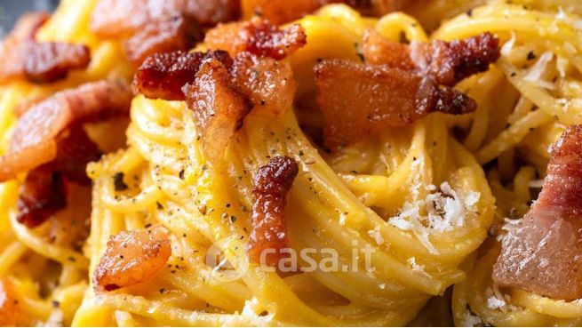 Attivitã /licenza (con o senza mura) in commerciale in Via PrÃ  dei Roveri
