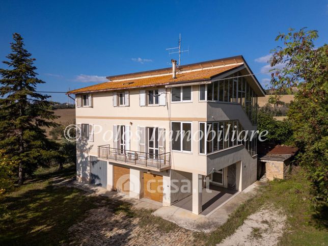 Casa indipendente in residenziale in Contrada Castiglione 18