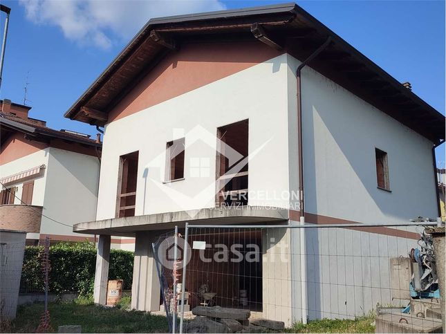 Villa in residenziale in Via Rognoni