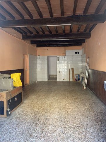 Attivitã /licenza (con o senza mura) in commerciale in Viale G. Matteotti 40