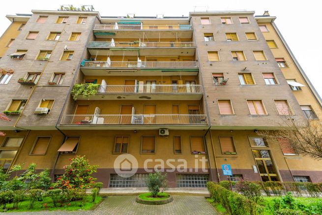 Appartamento in residenziale in Via Riccione 9