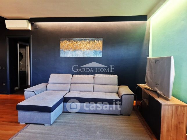 Appartamento in residenziale in Via Sirmione