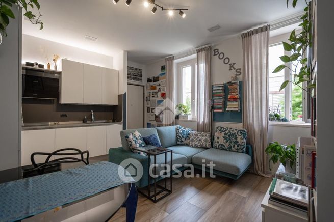 Appartamento in residenziale in Via Reali 83