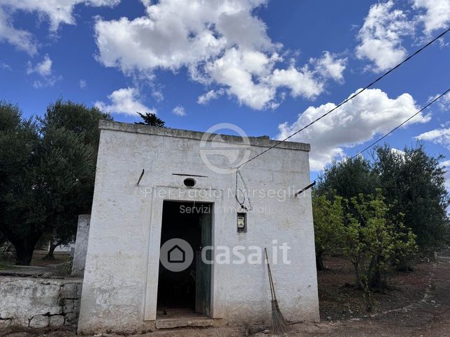 Rustico/casale in residenziale in Contrada Polinisso