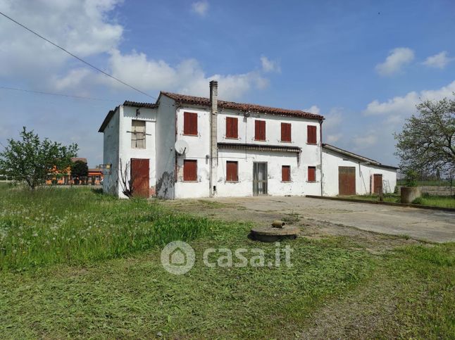 Casa indipendente in residenziale in Via Matteotti 16