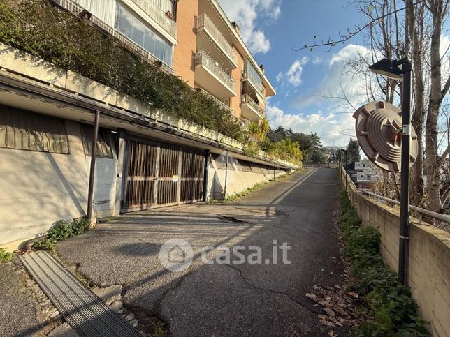 Garage/posto auto in residenziale in Via Giorgio Bo 35