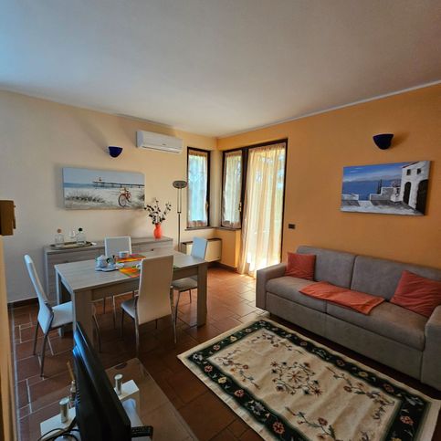 Appartamento in residenziale in Via dei Platani