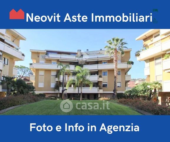 Appartamento in residenziale in Via Alessandro Manzoni 85