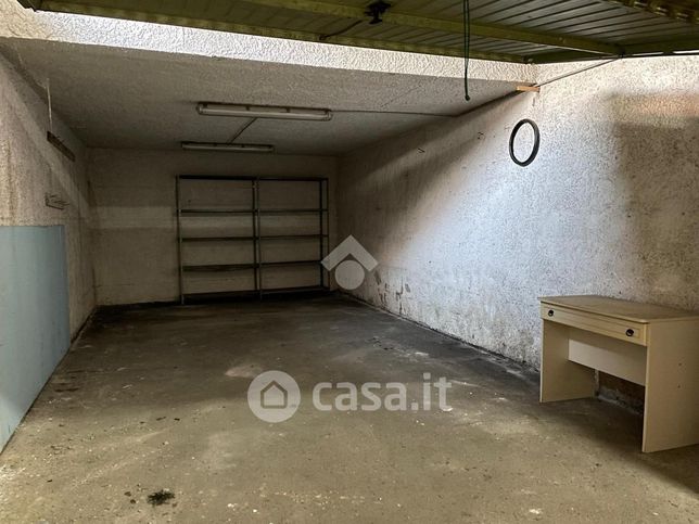 Garage/posto auto in residenziale in Via Iazzetta 37