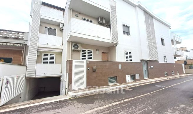 Appartamento in residenziale in Via San Quasimodo 11