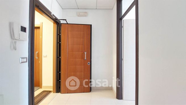 Ufficio in commerciale in 