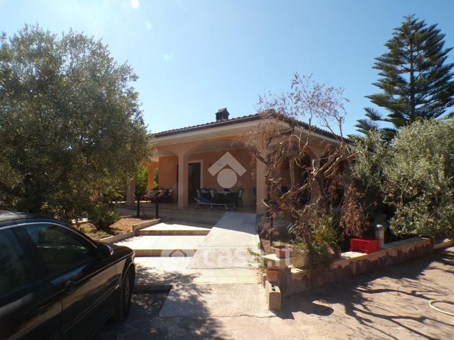 Villa in residenziale in Via Cervicione 69